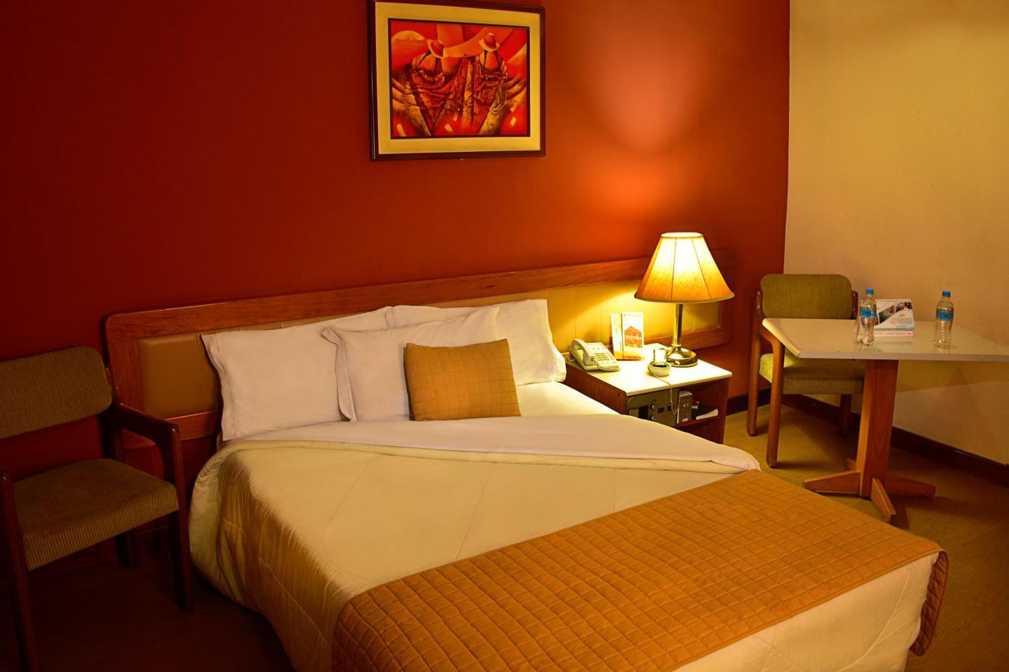 Cesar'S Plaza Hotel Cochabamba Luaran gambar